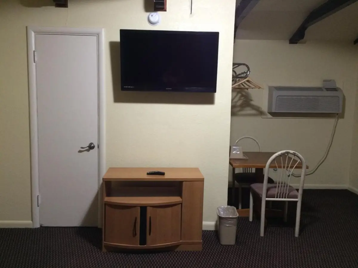 Blarney Inn 8